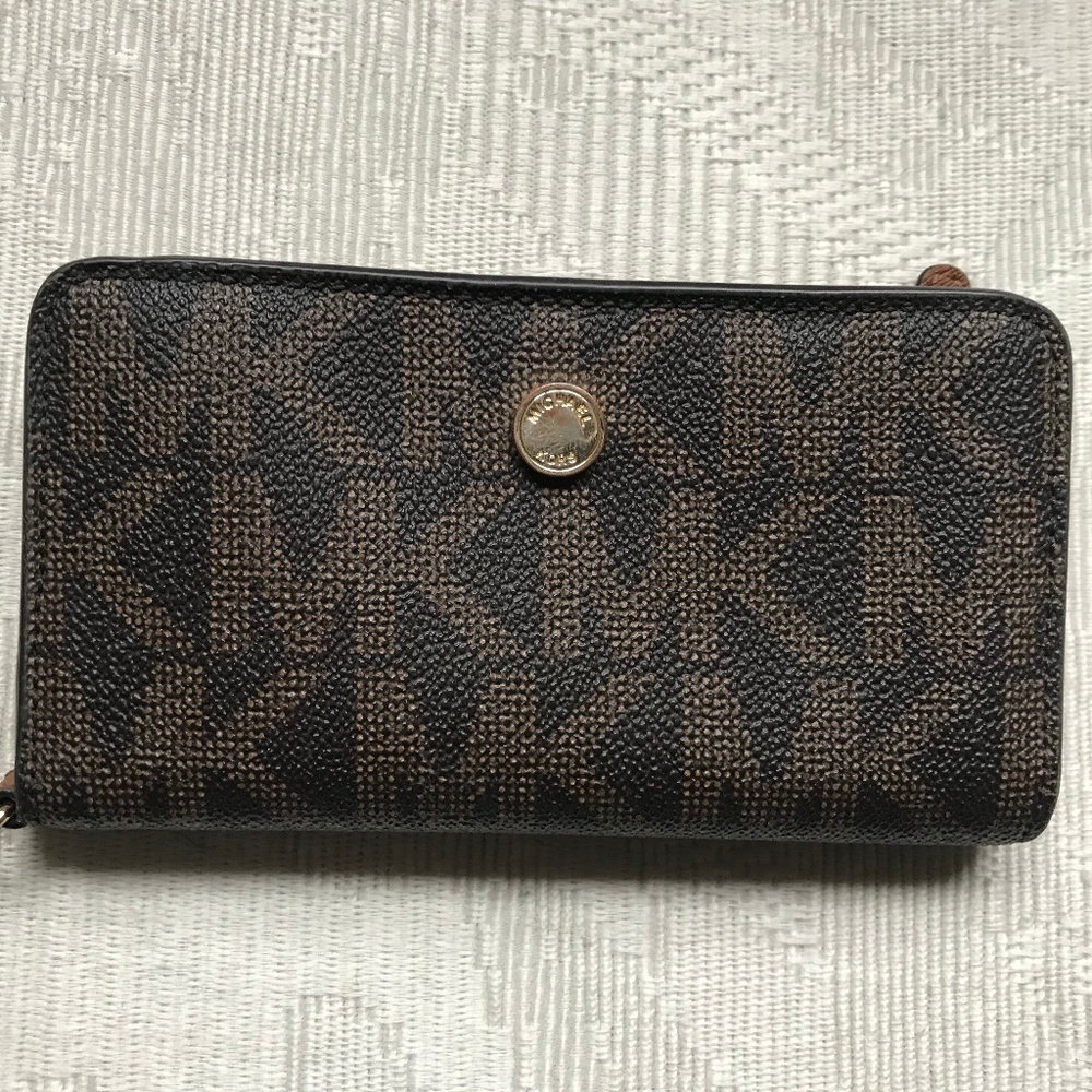 Michael Kors Brown Leather Wristlet